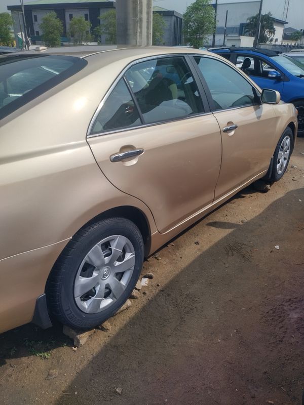 Thumbnail 4 of 2010 Toyota Camry